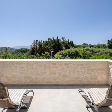 Villa Sun-kissed Hilltop Villa, Priv Pool, Scenic Views Kástellos