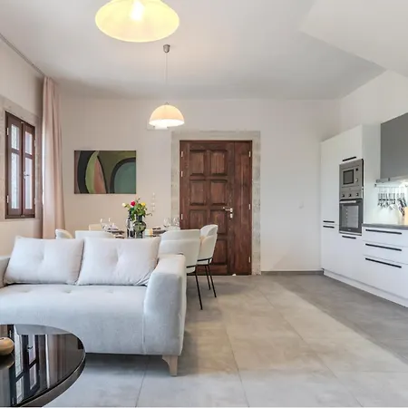Sun-kissed Hilltop Villa, Priv Pool, Scenic Views Villa